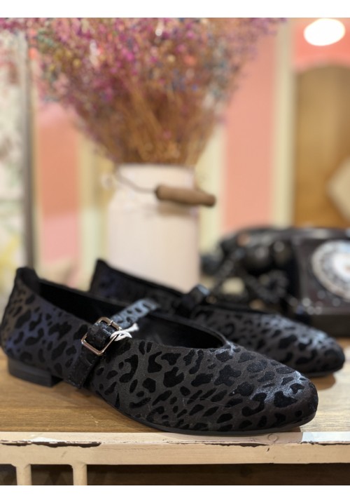 BAILARINA CAMILA NEGRO